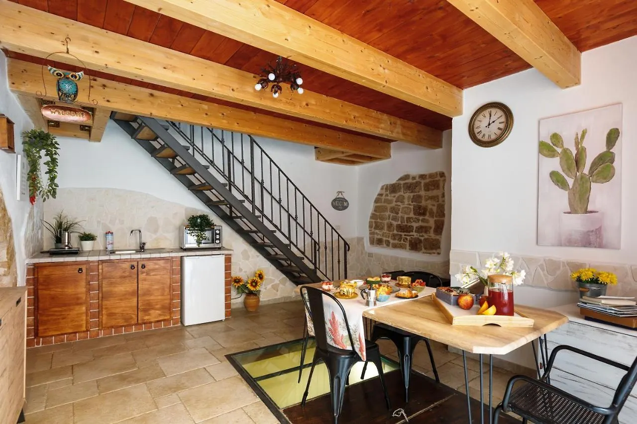 B&B La Corte San Francesco contacts